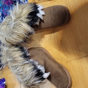 Winter Fasion Boots size 6
